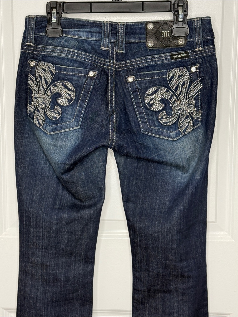Miss Me Dark Blue Embellished Flare Jeans Sz 29” Jr | FAIR UC - Picture 4 of 10